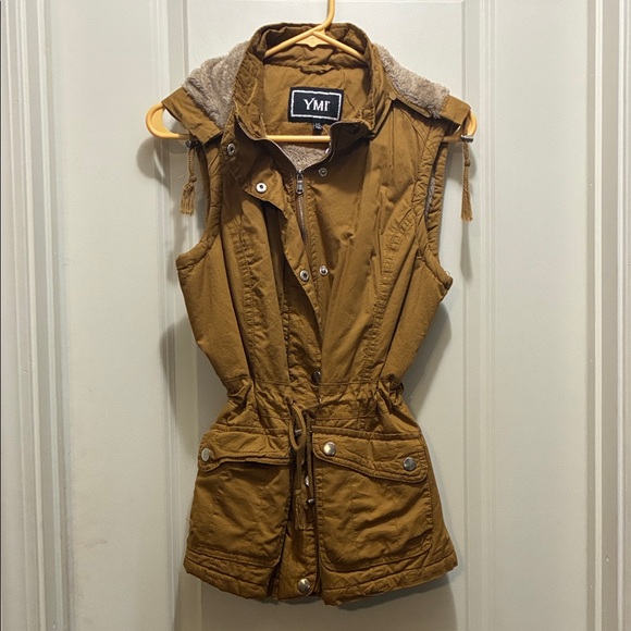 YMI Jackets & Blazers - YMI Women's Brown Sleeveless Vest